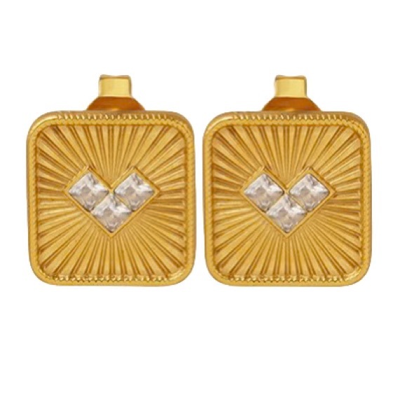 NEW💎18K Gold Plated Square Earrings*Heart Earrings*Stud Earrings* - Picture 3 of 3